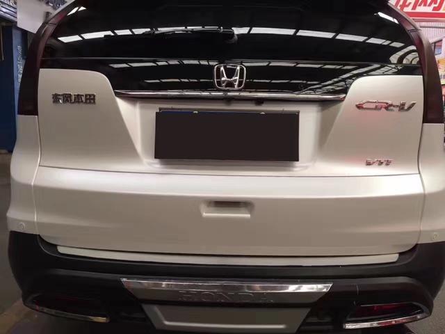 本田CRV电光白车身改色贴膜效果图