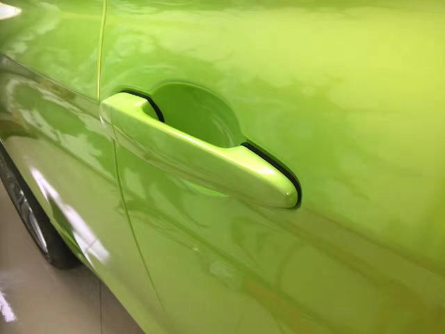 宝马320汽车改色贴膜幻彩嫩芽绿效果图