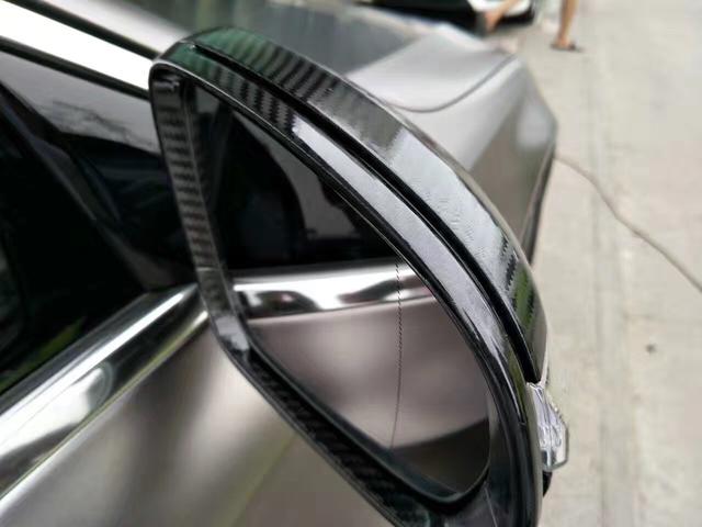 奔驰E300汽车改色贴膜电光棕灰效果图