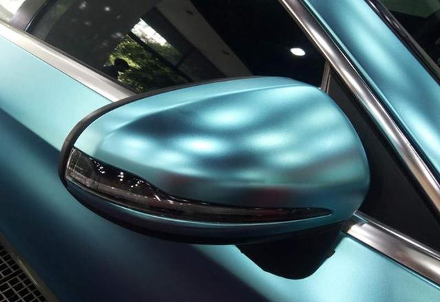 奔驰C200亚光电镀天蓝车身改色贴膜效果图