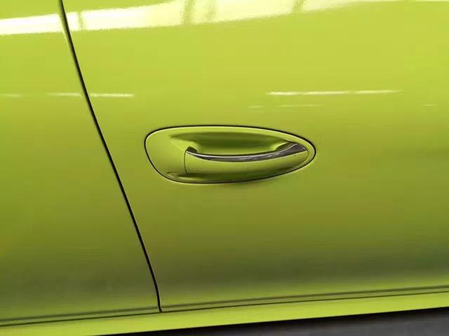 保时捷帕拉梅拉高亮嫩芽绿汽车改色贴膜效果图